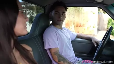 Kloe Love - ...But It's So Big!