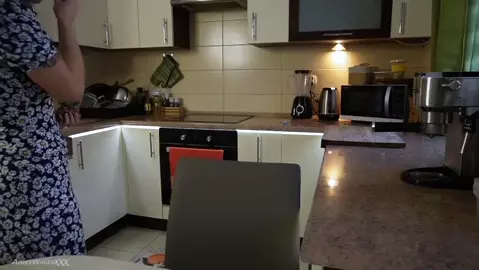 AimeeWavesXXX - Mommy & Son Breathless