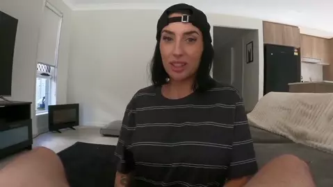 Aysha Paige - Lesbian Mom’s First Time