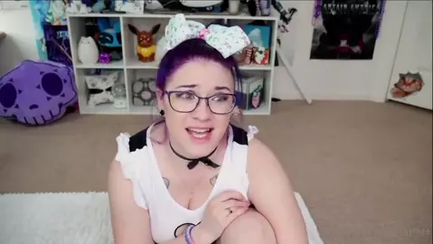 Sexy Aymee - Virgin Sister