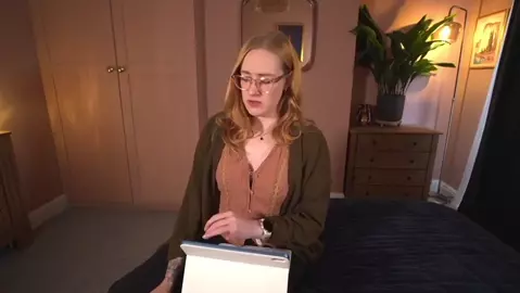 FionaDagger - Free Use Mom Tries Dirty Talk