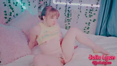 Jolie Lyon - 24hr Masturbation-session With Your Daughter