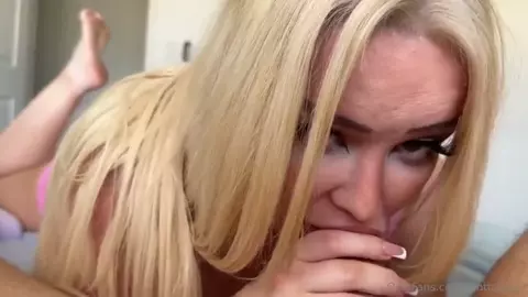 Luna Angel - Gold Digger Mom Seduces You