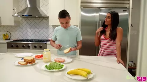 Isa Bella - Stepsisters Fight Or Fuck Response - S39:E7