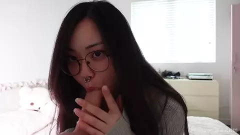 Ur2dwaifu – Surprise for step-Mommy