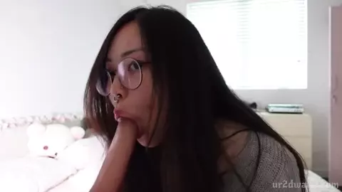 Ur2dwaifu – Surprise for step-Mommy