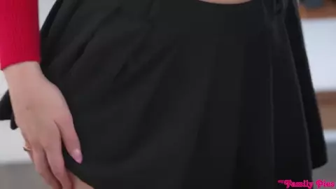 Dolly Paige - How To Properly Use Stepdads Tool - S2:E4