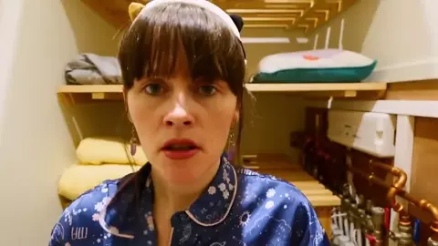 Sydney Harwin – Paper Planes