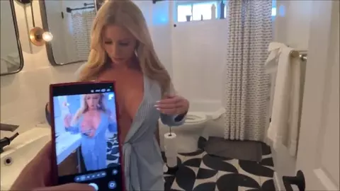 Danielle Renae - Stepmom's Secret Photos