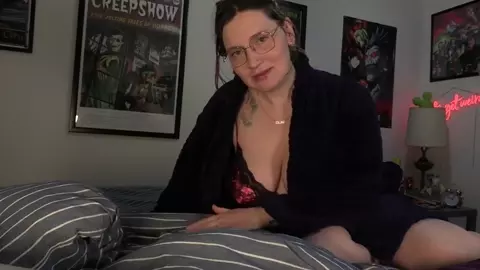 Bettie Bondage - Moms Vacation Confession