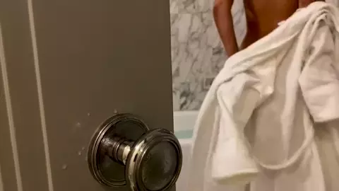 Mona Wales – Mom Catches you Peeping During Her Bath