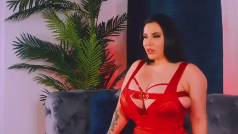 Korina Kova – Golddigging Escort Mom