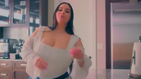 Korina Kova – I Reprogrammed My Mother