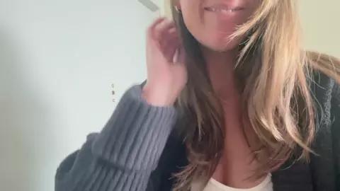 Nicolette Bloom – Let Mama Take Care of Your Boner