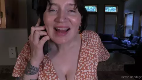 Bettie Bondage – Mommy Holds the Moan