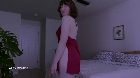 Alex Bishop – Mom’s Upskirt