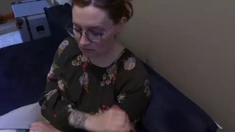 Bettie Bondage – Conjugal Visit with Mom