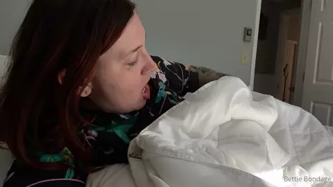 Bettie Bondage – Bedtime Story