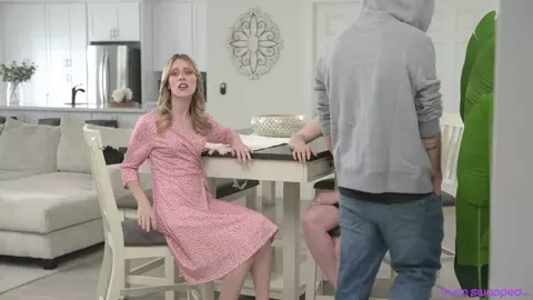 Anya Olsen, Lindsay Lee – My Mom And Your Mom Wont Get Along – Momswapped