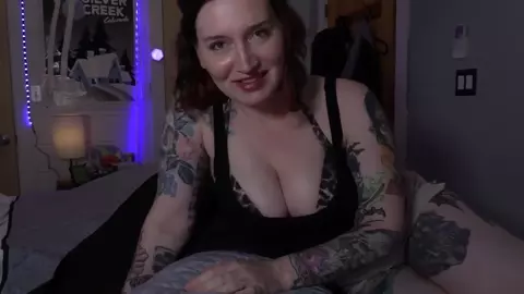 Bettie Bondage – Mom’s Better Than Sis
