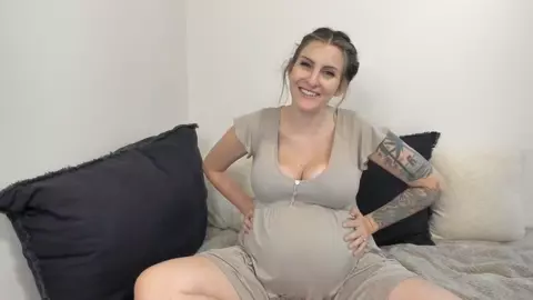 Kelly Payne – Cheating pregnant Mom