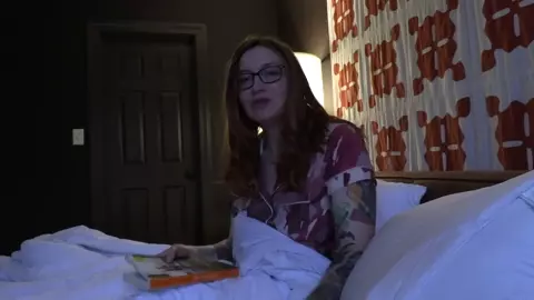 Bettie Bondage – A Warm Night in Bed with Mommy