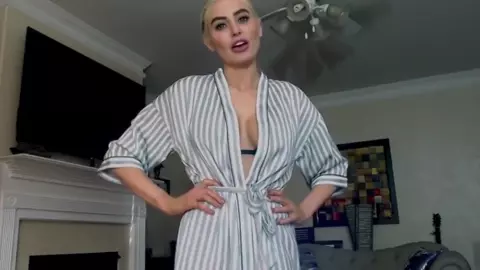 Kerri King – Mommys Special Robe