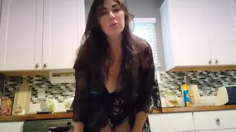 MizzErotique – Mommy’s Vodka Breakfast JOI