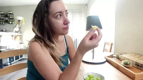 LaLunaLewd – Mommy Is Your Hooters Girl