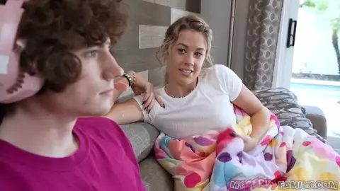 Ashley Alexander – Stop The Game, Play With Me Instead – MyPervyFamily