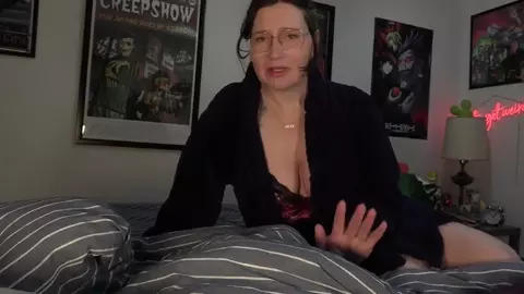 Bettie Bondage – Mom’s Vacation Confession