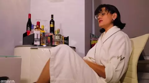Penny Barber – Mini Bar Makes Mommy Too Horny