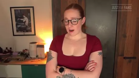 Fiona Dagger – Mom Ruins No Nut November