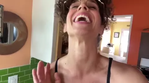 VibeWithMommy – FaceTiming with my Mom