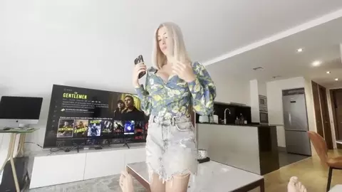 Kanaiz / BunnyBlondyX – Big Tits Sister Bickers With Her Brother And Gets A Monster Facial