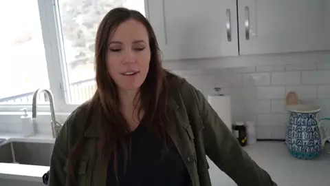 Yogabella – Mom’s Cum Diet