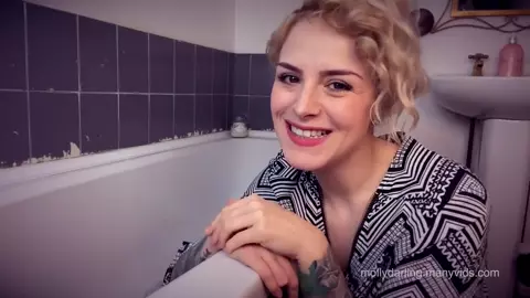 Molly Darling – Bathtime with Mommy & Mommy Cums For You Bathtime