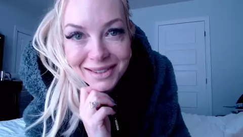 Missbehavin26 – Mom Helps U This One Time