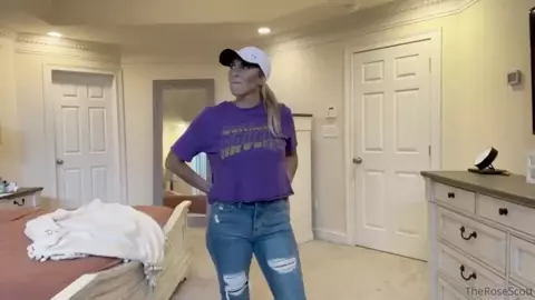 Rose Scott – I’m just Your Hot Mom that Wants to Build You