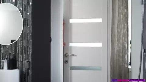 Leo Ahsoka – Stop Peeping and Come Fuck Me – StepSiblingsCaught