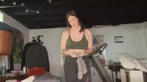 Maggierosexo – POV Serviced By Your Free Use Mommy