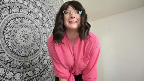 Miss Ellie – Spin The Bottle With Your Mom
