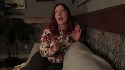 Bettie Bondage – Friends Want to Fuck Your Mom