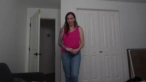 Yogabella – Bare Back Mommy