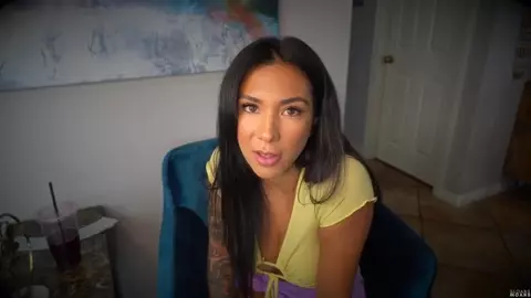 Sloansmoans – Big Sis Pays Her Debt