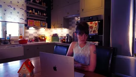 Sydney Harwin – Breeding Your Curious Horny Mommy