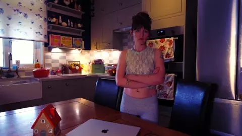 Sydney Harwin – Breeding Your Curious Horny Mommy