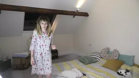 Sydney Harwin – Hate Fuck Your Mother