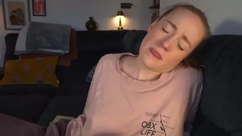FionaDagger - Cozy Nonchalant Step-Sibling Hookup
