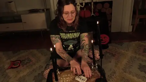 Bettie Bondage – The Seance Possession
